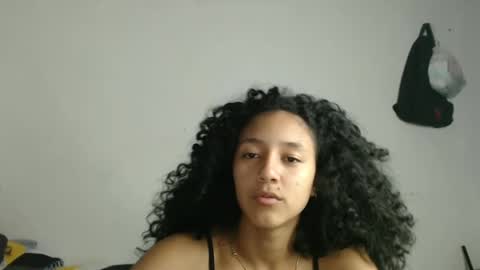Snapshot of alicie_sexy_hot_20 chatting on February 22, 5:55 am ana online show from February 22, 5:55 am