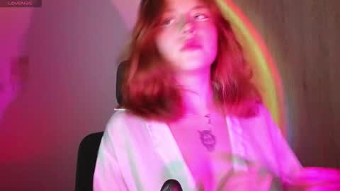 aliciia_23 online show from March 25, 3:34 am