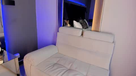 Ali Diaz online show from February 14, 1:45 am