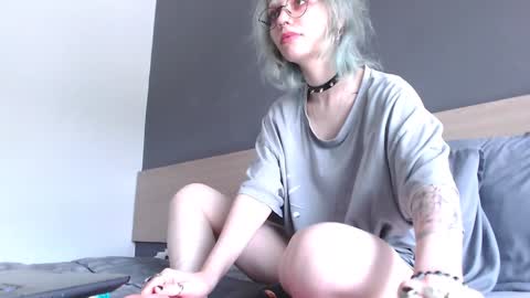 Alien Bella online show from January 27, 7:56 am