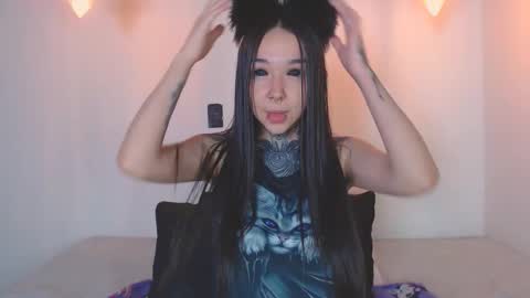    online show from March 28, 2:11 am