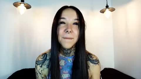Snapshot of alien_eyes09 chatting on July 25, 1:47 am online show from July 25, 1:47 am