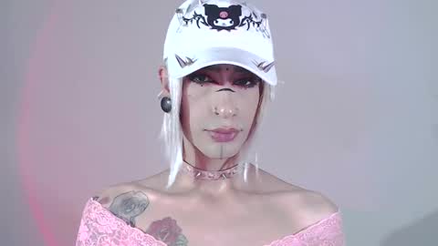     online show from January 11, 8:33 am