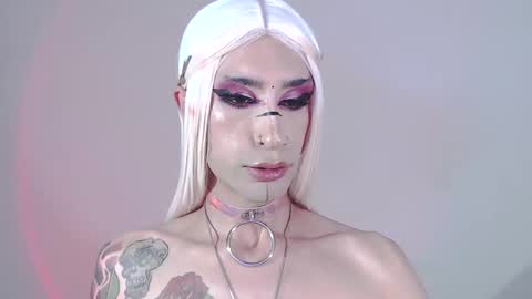     online show from January 24, 6:35 am