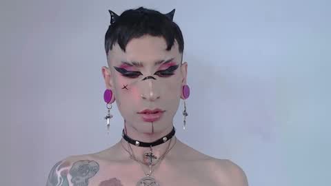     online show from October 2, 2:18 am