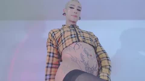     online show from February 11, 8:58 pm