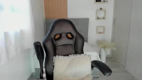 Ali  online show from September 9, 10:59 am