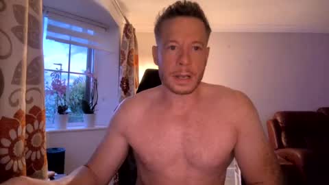 alig1980 online show from July 30, 8:08 pm
