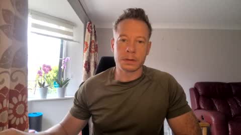 alig1980 online show from August 4, 8:06 am