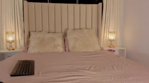 Alisson  online show from July 26, 3:36 am