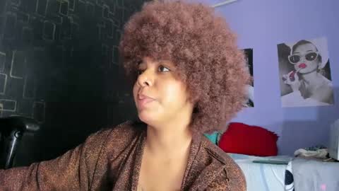 Snapshot of alika01_ chatting on February 20, 5:18 pm alika online show from February 20, 5:18 pm