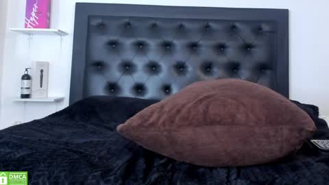 alika_jonhson_ online show from April 9, 3:50 am