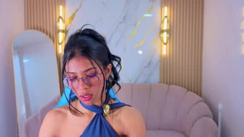 alina_b_ online show from April 13, 8:14 pm