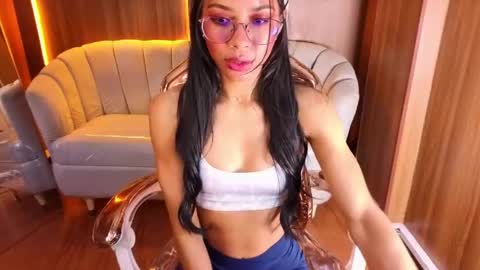 alina_b_ online show from April 15, 8:31 pm