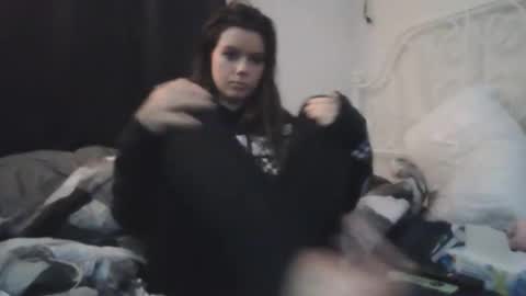 Snapshot of alina_nightshade chatting on May 28, 5:49 am Alina Nightshade online show from May 28, 5:49 am