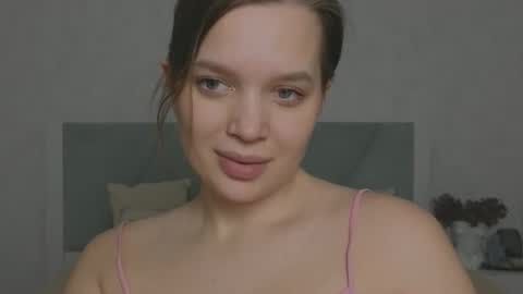 Snapshot of alina_vir chatting on February 3, 6:22 am alina_vir online show from February 3, 6:22 am