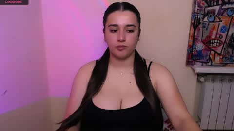 Snapshot of alinaasti_ chatting on May 6, 7:24 am Alina online show from May 6, 7:24 am