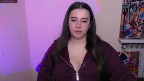 Snapshot of alinaasti_ chatting on May 15, 7:48 am Alina online show from May 15, 7:48 am