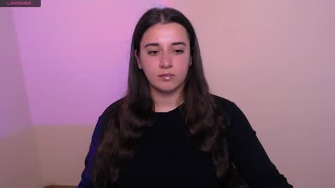 Snapshot of alinaasti_ chatting on June 12, 7:40 am Alina online show from June 12, 7:40 am