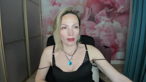 AlinaMoor online show from April 29, 6:25 pm