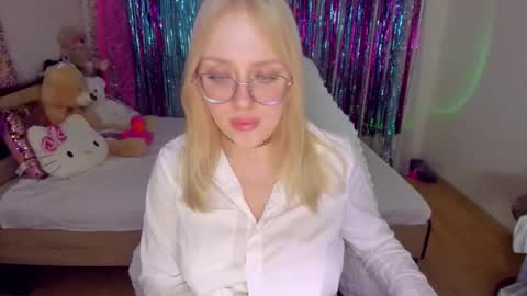 alinaocean online show from January 8, 8:55 pm