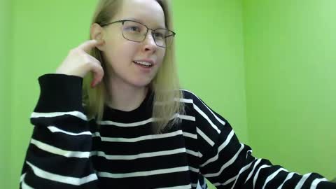 Snapshot of alinasei chatting on June 3, 12:08 pm alinasei online show from June 3, 12:08 pm