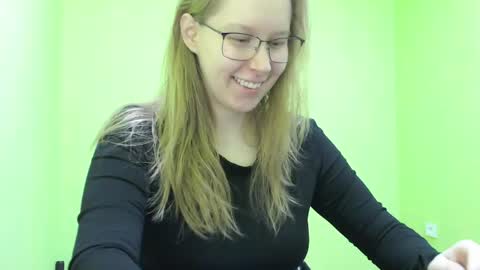 Snapshot of alinasei chatting on June 4, 6:08 am alinasei online show from June 4, 6:08 am