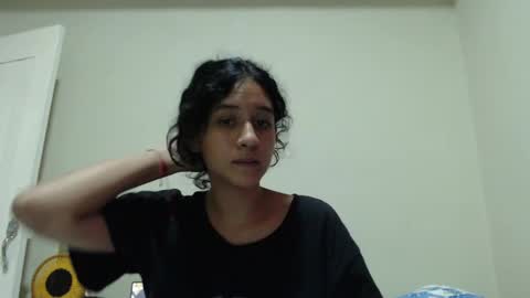  Ali  online show from April 16, 6:52 pm