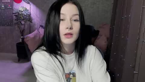 Aline Greeeen online show from December 15, 6:06 am