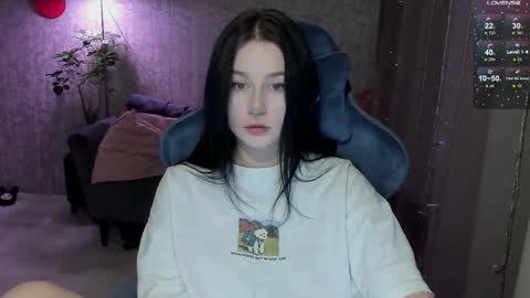 Aline Greeeen online show from April 1, 1:23 pm