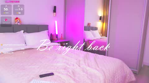 Alisa but you can call me Molli  online show from March 10, 3:41 pm