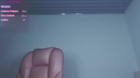 Snapshot of alisa__cain chatting on October 3, 5:26 am Alejandra online show from October 3, 5:26 am