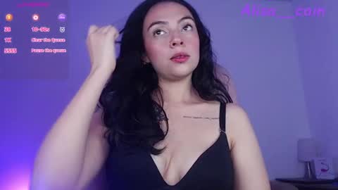 Snapshot of alisa__cain chatting on October 17, 7:44 am Alejandra online show from October 17, 7:44 am