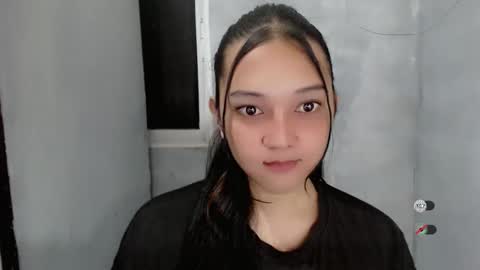 Shanti xhey online show from October 25, 7:19 pm