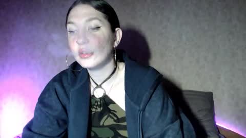 alisaadoll online show from February 18, 12:56 pm