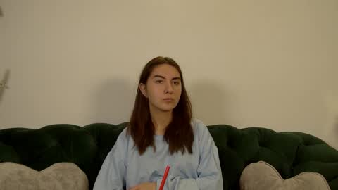 Snapshot of alisaalarie chatting on May 17, 7:06 am Alisa online show from May 17, 7:06 am