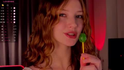 Snapshot of alisavine chatting on November 25, 6:30 pm Alisa online show from November 25, 6:30 pm