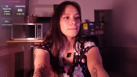 Snapshot of alisha_olsen_ chatting on February 4, 3:12 am alisha_olsen_ online show from February 4, 3:12 am