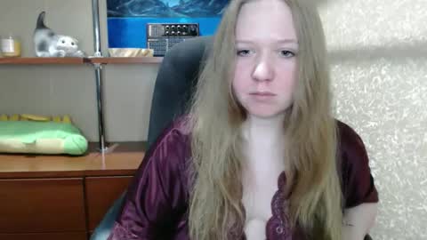 alisha_xi online show from January 12, 4:45 pm