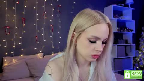 Alisha online show from January 15, 1:48 pm