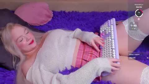 Snapshot of alishaboomboom chatting on September 27, 2:44 pm Alisha online show from September 27, 2:44 pm