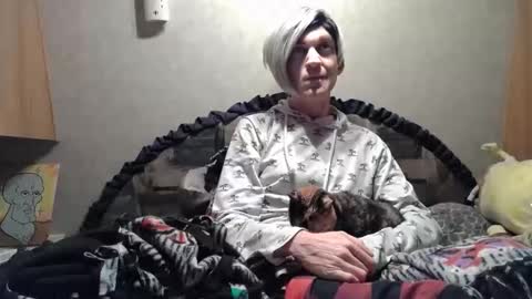 Alisha online show from December 3, 2:19 am