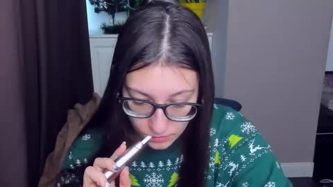 Snapshot of alishamurray chatting on January 3, 8:00 am Alina online show from January 3, 8:00 am