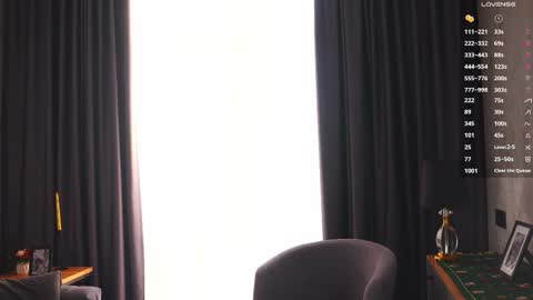 Snapshot of alishialavy chatting on February 25, 2:54 am Flora online show from February 25, 2:54 am