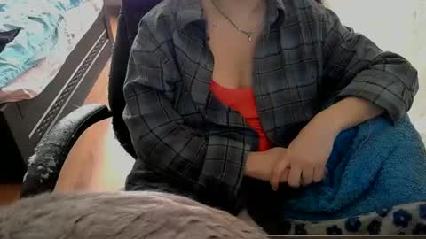 Snapshot of alisia18 chatting on February 28, 10:05 am Alisa online show from February 28, 10:05 am