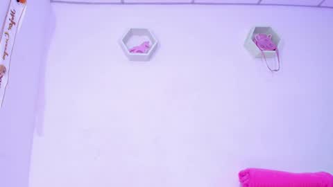 Alisia online show from December 9, 6:03 pm