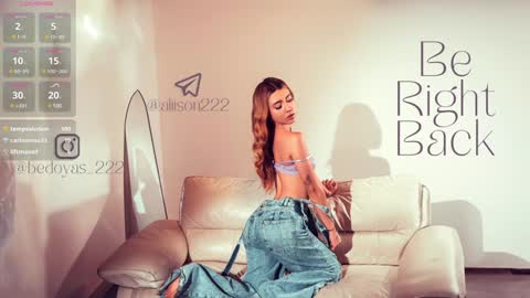 Snapshot of alison222_ chatting on January 30, 10:41 pm A L I S O N online show from January 30, 10:41 pm