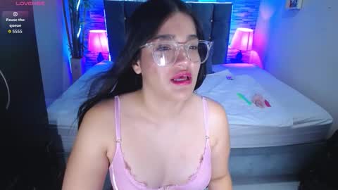 Snapshot of alison_girl22 chatting on March 2, 9:32 pm Alison online show from March 2, 9:32 pm