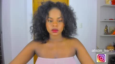 Snapshot of alison_ker chatting on June 5, 7:14 am Sofias house online show from June 5, 7:14 am