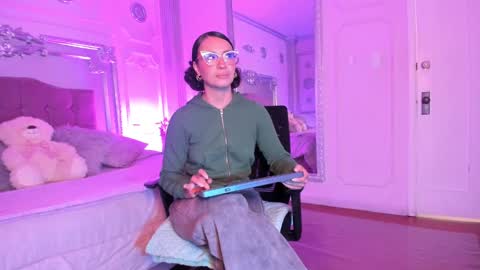 Alison Fishert online show from February 11, 11:54 am